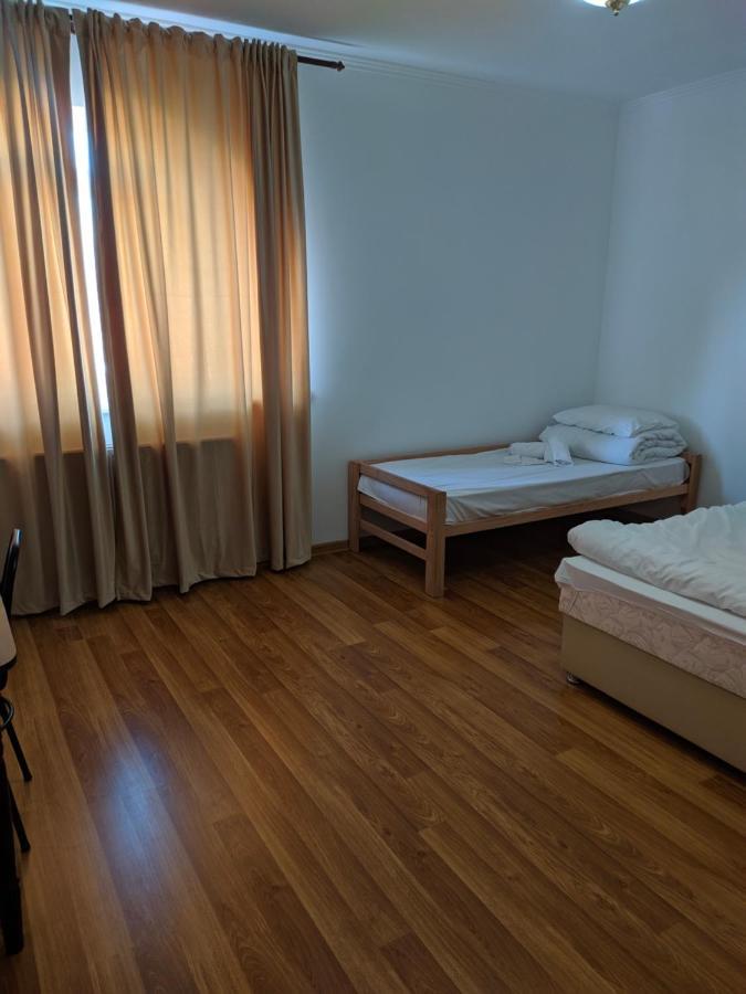 Hotel Mirage Černovice Exteriér fotografie