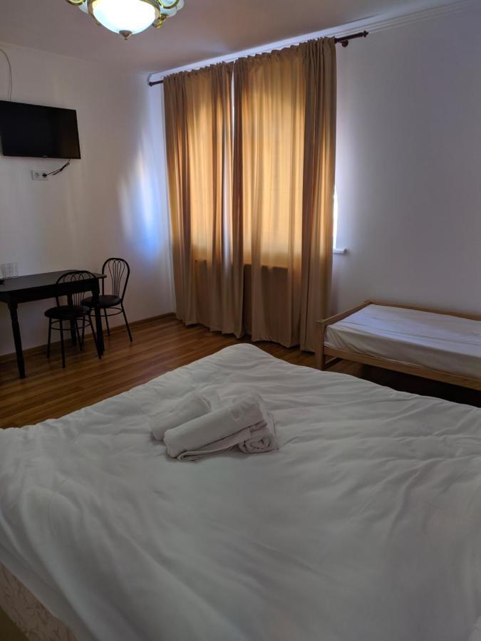 Hotel Mirage Černovice Exteriér fotografie